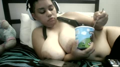 GamerGurl online show from 07-12-26, 08:44