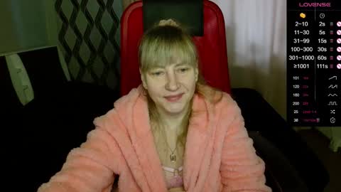 Snapshot of ganet469 chatting on 11-28-25, 09:12 Janette online show from 11-28-25, 09:12