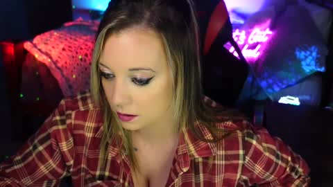 Jenna  - be back MONDAY night.  online show from 01-09-25, 06:27