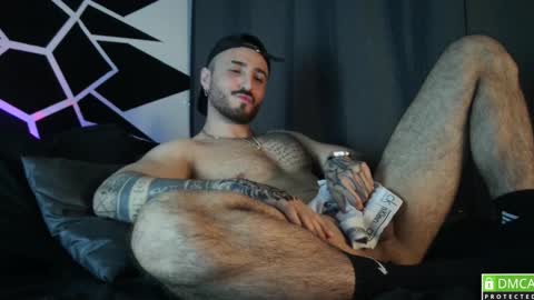 Snapshot of garbel09 chatting on 12-22-24, 09:11 Chris  Dont forget to gift me thumb up Its very important to me and makes me happy AF  online show from 12-22-24, 09:11