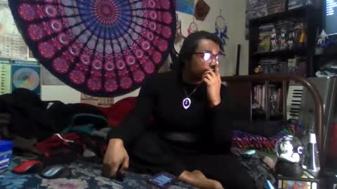 Gardenia online show from 11-30-25, 05:33