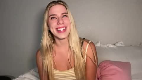 Snapshot of gardenofedennn chatting on 10-24-25, 01:13 Garden Of Eden online show from 10-24-25, 01:13