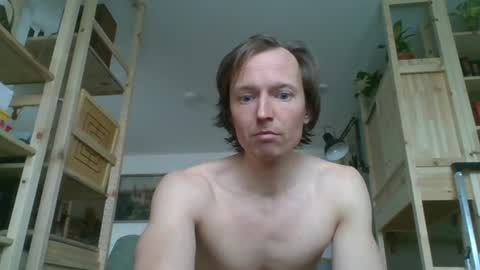 Snapshot of garfield42 chatting on 04-12-26, 12:21 Garfield online show from 04-12-26, 12:21