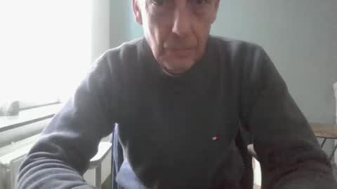 Snapshot of garou75 chatting on 11-27-25, 11:34 garou75 online show from 11-27-25, 11:34