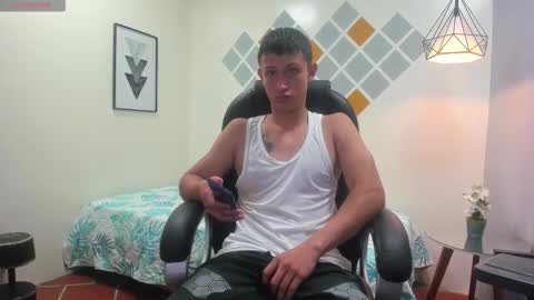 garuo_18 online show from 11-05-25, 03:06