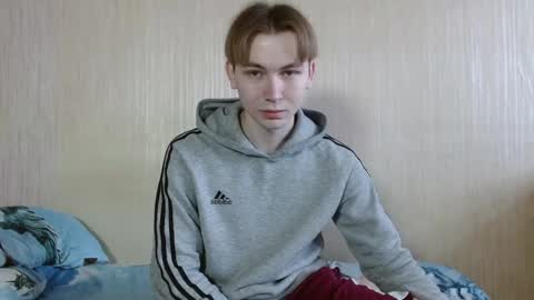 Snapshot of gary_snail33257 chatting on 10-24-25, 06:21 meow online show from 10-24-25, 06:21