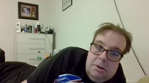 Snapshot of garyg930 chatting on 12-19-25, 02:29 Gary online show from 12-19-25, 02:29