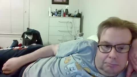 Snapshot of garyg930 chatting on 01-06-26, 05:11 Gary online show from 01-06-26, 05:11