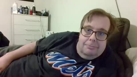 Snapshot of garyg930 chatting on 02-05-26, 01:43 Gary online show from 02-05-26, 01:43