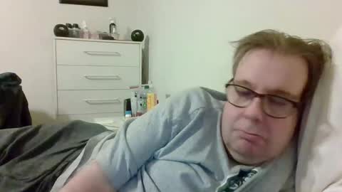 Snapshot of garyg930 chatting on 02-18-26, 05:58 Gary online show from 02-18-26, 05:58