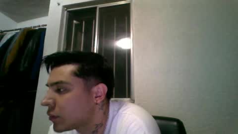 Snapshot of garypinepineapple chatting on 05-01-26, 07:35 garypinepineapple online show from 05-01-26, 07:35