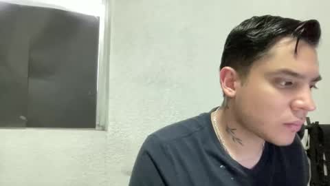 Snapshot of garypinepineapple chatting on 05-10-26, 11:10 garypinepineapple online show from 05-10-26, 11:10