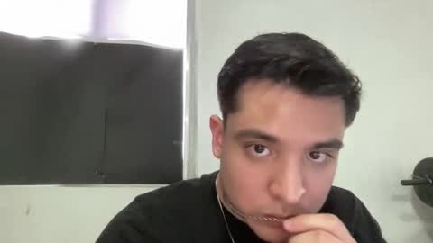 Snapshot of garypinepineapple chatting on 06-03-26, 10:04 garypinepineapple online show from 06-03-26, 10:04