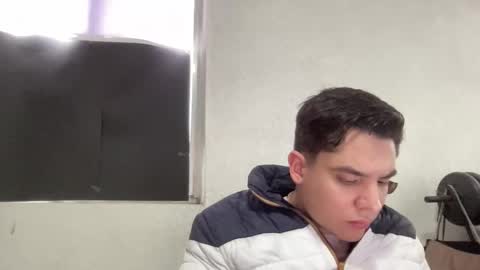 Snapshot of garypinepineapple chatting on 06-07-26, 02:43 garypinepineapple online show from 06-07-26, 02:43