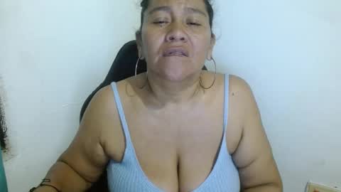Snapshot of gatika_sexy chatting on 02-02-25, 02:06 katia online show from 02-02-25, 02:06