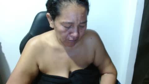 Snapshot of gatika_sexy chatting on 10-08-25, 05:27 katia online show from 10-08-25, 05:27