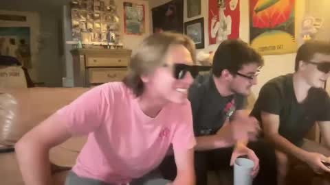 Snapshot of gavinnumbers chatting on 10-05-25, 11:35 gavinnumbers online show from 10-05-25, 11:35