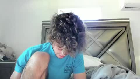 Snapshot of gayndepressed chatting on 09-26-25, 09:08 Trace online show from 09-26-25, 09:08