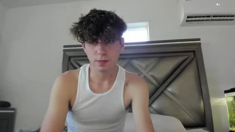 Snapshot of gayndepressed chatting on 10-01-25, 10:16 Trace online show from 10-01-25, 10:16