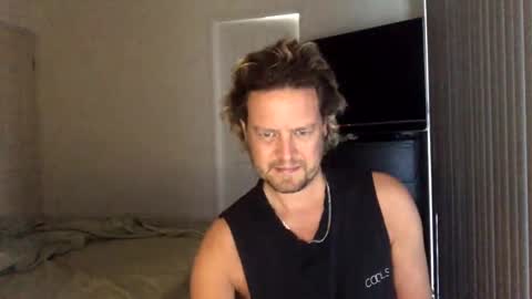 gcsurfer81 online show from 12-19-24, 07:29