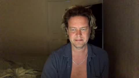 gcsurfer81 online show from 12-31-24, 08:37