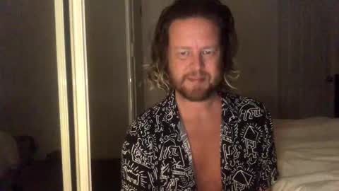 gcsurfer81 online show from 10-27-25, 09:02