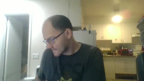 Snapshot of geekgamer41 chatting on 11-06-25, 02:34 geekgamer41 online show from 11-06-25, 02:34