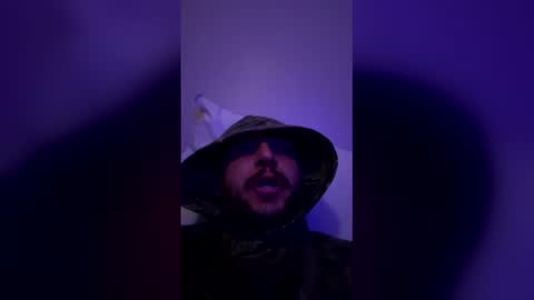 Snapshot of geekin27 chatting on 12-17-25, 05:46 geekin27 online show from 12-17-25, 05:46