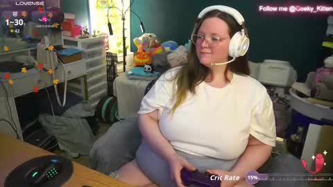 Geeky Kitten Leina -  online show from 10-20-25, 10:10