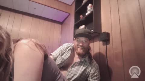 Snapshot of geeznutsizonyrchyn chatting on 10-15-25, 08:14 Geeznutsizonyrchyn online show from 10-15-25, 08:14