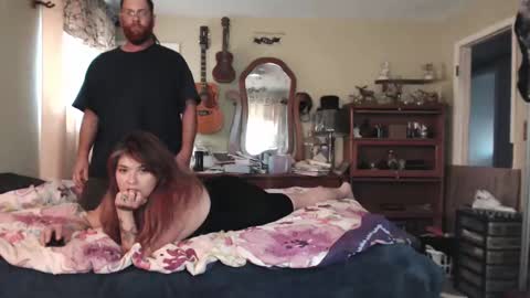 Snapshot of geeznutsizonyrchyn chatting on 10-18-25, 01:56 Geeznutsizonyrchyn online show from 10-18-25, 01:56