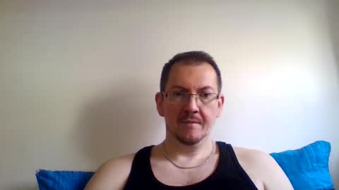 Snapshot of geilerwixxer27 chatting on 11-12-25, 11:32 geilerwixxer27 online show from 11-12-25, 11:32