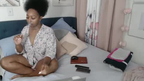 The Empress online show from 10-06-25, 10:12