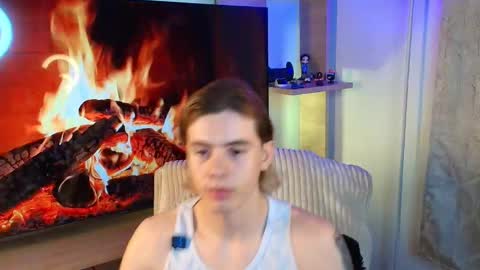 Snapshot of gemdominus chatting on 10-04-25, 03:26 Gem Dominus online show from 10-04-25, 03:26