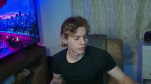 Snapshot of gemdominus chatting on 02-01-26, 09:02 Gem Dominus online show from 02-01-26, 09:02