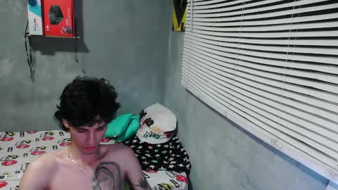 Snapshot of gendo_05 chatting on 12-21-24, 01:04 GENDO online show from 12-21-24, 01:04