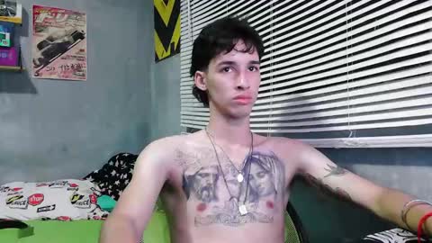 Snapshot of gendo_05 chatting on 09-08-25, 10:31 GENDO online show from 09-08-25, 10:31