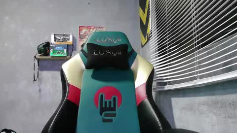 Snapshot of gendo_05 chatting on 10-29-25, 12:35 GENDO online show from 10-29-25, 12:35