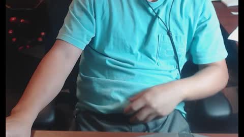 Snapshot of genefun chatting on 11-28-25, 11:29 genefun online show from 11-28-25, 11:29