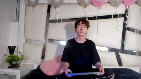 Genesis online show from 11-19-25, 03:39