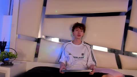 Genesis online show from 11-21-25, 04:44