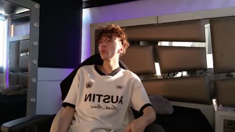 genesis_js online show from 04-25-26, 10:18