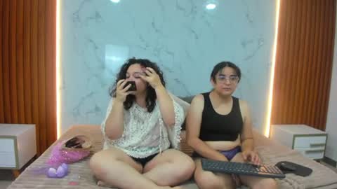 genesis_y_moon online show from 07-24-26, 11:41