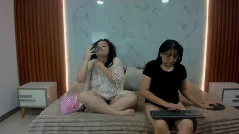 genesis_y_moon online show from 07-27-26, 11:39