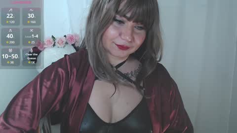 Snapshot of genesisgems11_ chatting on 01-09-25, 06:27 Genesis online show from 01-09-25, 06:27