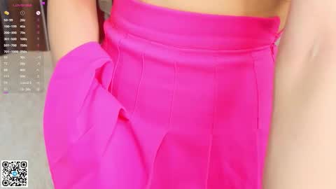 Snapshot of geniafrend chatting on 09-21-25, 04:14 Amely online show from 09-21-25, 04:14