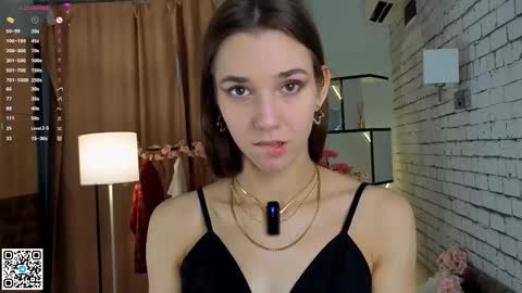 Snapshot of geniafrend chatting on 10-07-25, 04:20 Amely online show from 10-07-25, 04:20