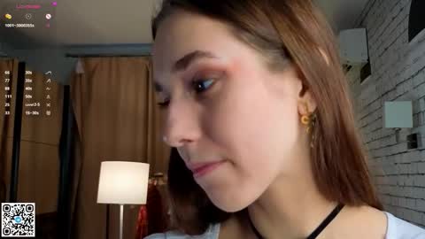 Snapshot of geniafrend chatting on 10-08-25, 04:21 Amely online show from 10-08-25, 04:21