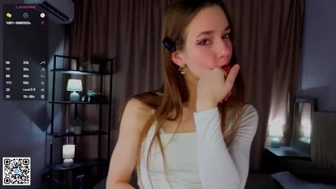 Snapshot of geniafrend chatting on 11-21-25, 04:11 Amely online show from 11-21-25, 04:11