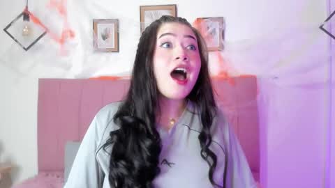 Sofia online show from 10-28-25, 03:10